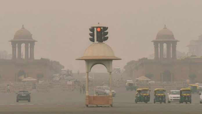 घने कोहरे में डूबा समूचा उत्तर भारत, कई राज्यों में रेड अलर्ट