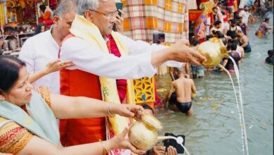 पूर्व मुख्यमंत्री त्रिवेंद्र सिंह रावत ने हरकी पैड़ी पहुंचकर की पूजा- अर्चना