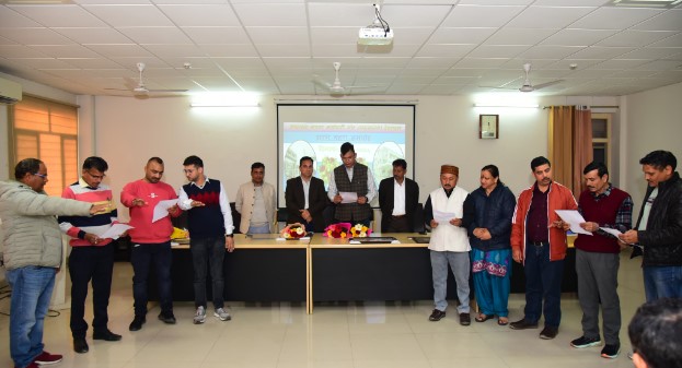 उत्तराखंड सूचना कर्मचारी संघ की नवनिर्वाचित कार्यकारिणी ने ली शपथ उत्तराखंड सूचना कर्मचारी संघ की नवनिर्वाचित कार्यकारिणी ने ली शपथ