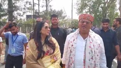 निर्दलीय विधायक उमेश कुमार ने हरिद्वार सीट से किया नामांकन 