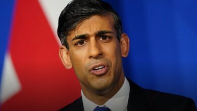 आम चुनाव से पहले ऋषि सुनक को तगड़ा झटका, 78 सांसदों ने दिया इस्तीफा