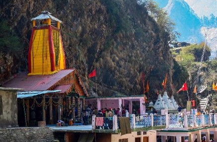 शाम पांच बजे के बाद यमुनोत्री पैदल मार्ग रहेगा प्रतिबंधित, उत्तरकाशी पुलिस ने जारी की एसओपी शाम पांच बजे के बाद यमुनोत्री पैदल मार्ग रहेगा प्रतिबंधित, उत्तरकाशी पुलिस ने जारी की एसओपी