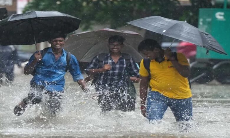 प्रदेश के अधिकांश जिलों में आज हल्की से मध्यम बारिश होने की संभावना  