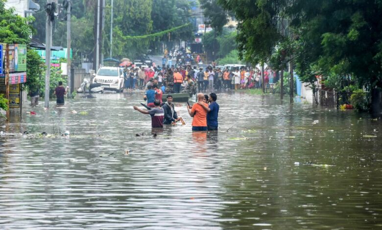 राहत के साथ आफत भी लाई बारिश, जगह-जगह जलभराव के साथ ही उफान पर पहुंचे नदी- नाले 