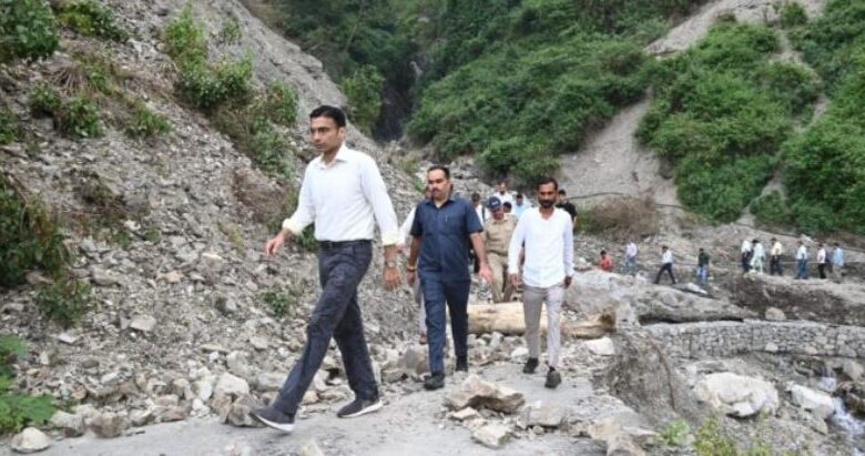 हर पीड़ित तक राहत पहुंचाना प्राथमिकता – डीएम हर पीड़ित तक राहत पहुंचाना प्राथमिकता – डीएम