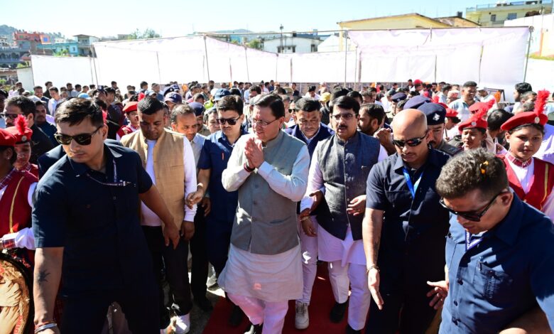 CM धामी ने आज चंपावत जिले के विकास के लिए ₹ 115.23 करोड़ लागत की 43 विकास योजनाओं का लोकार्पण एवं शिलान्यास किया। CM धामी ने आज चंपावत जिले के विकास के लिए ₹ 115.23 करोड़ लागत की 43 विकास योजनाओं का लोकार्पण एवं शिलान्यास किया।