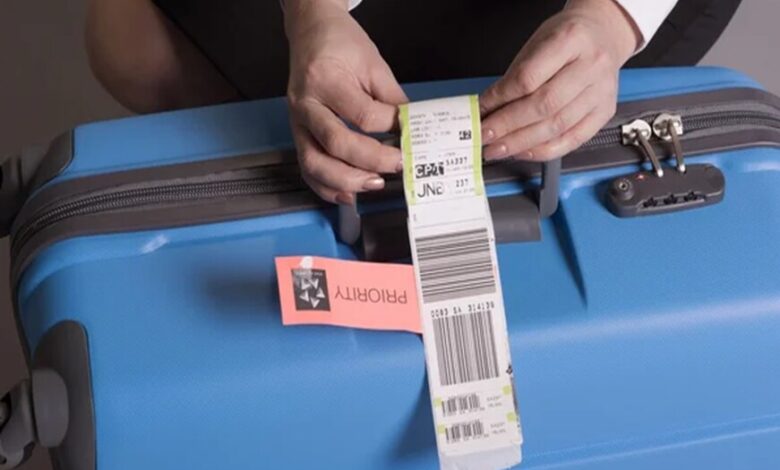 क्या आप भी यूं ही फेंक देते हैं Airplane Tag? छिपी होती है खुफिया जानकारी, हमेशा इस तरह फाड़ें क्या आप भी यूं ही फेंक देते हैं Airplane Tag? छिपी होती है खुफिया जानकारी, हमेशा इस तरह फाड़ें