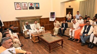 कुंभ मेला 2027 की तैयारियों की मुख्यमंत्री ने की समीक्षा कुंभ मेले के दिव्य-भव्य आयोजन के लिए सभी व्यवस्थाएं समयबद्ध पूरी करने के लिए अधिकारियों को दिए निर्देश